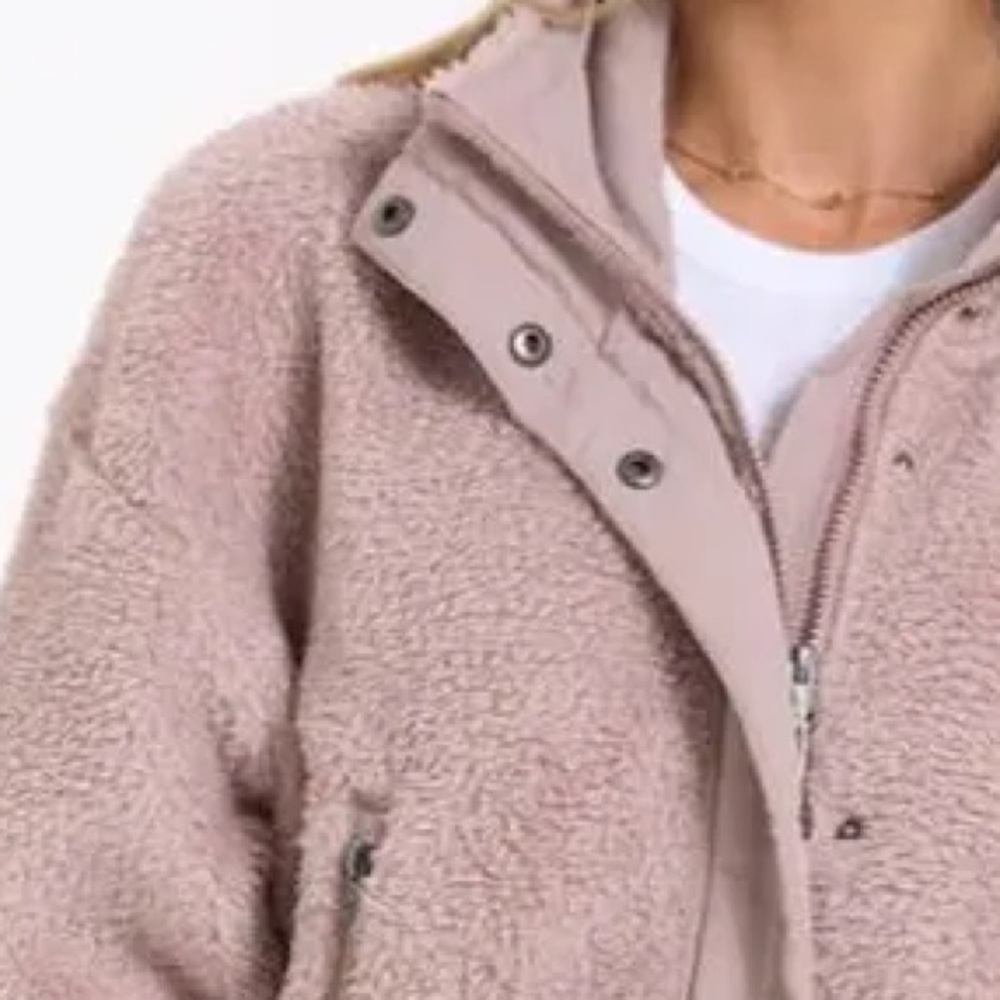 Vuori Women's Cozy Sherpa Jacket - Picture 2 of 6